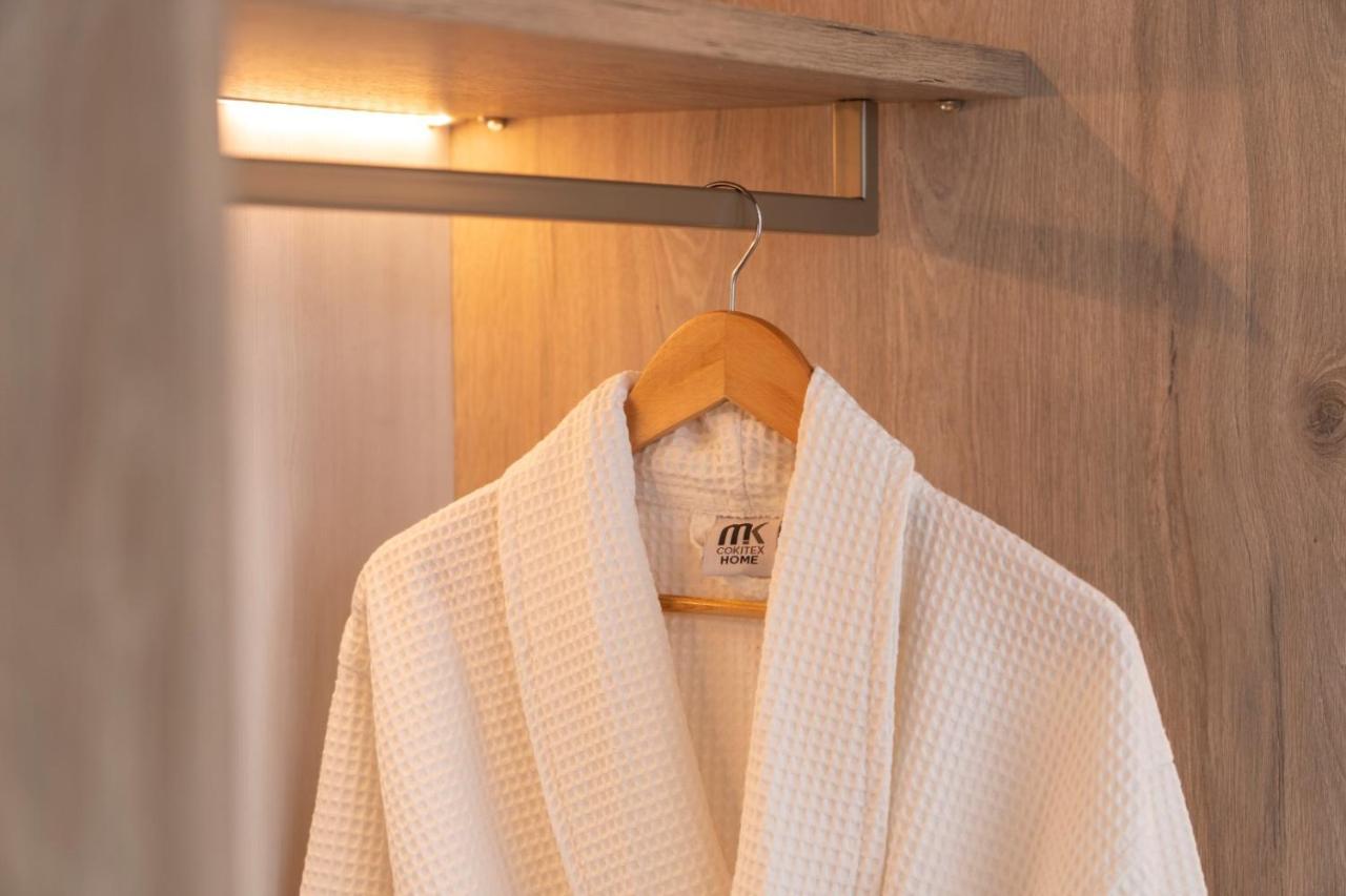 公寓 Mirablue Luxury Residences (adults Only)