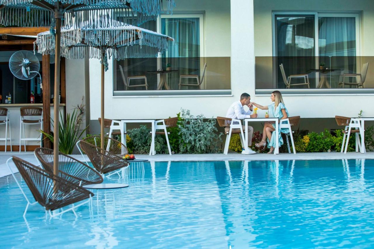 Mirablue Luxury Residences (adults Only) 公寓
